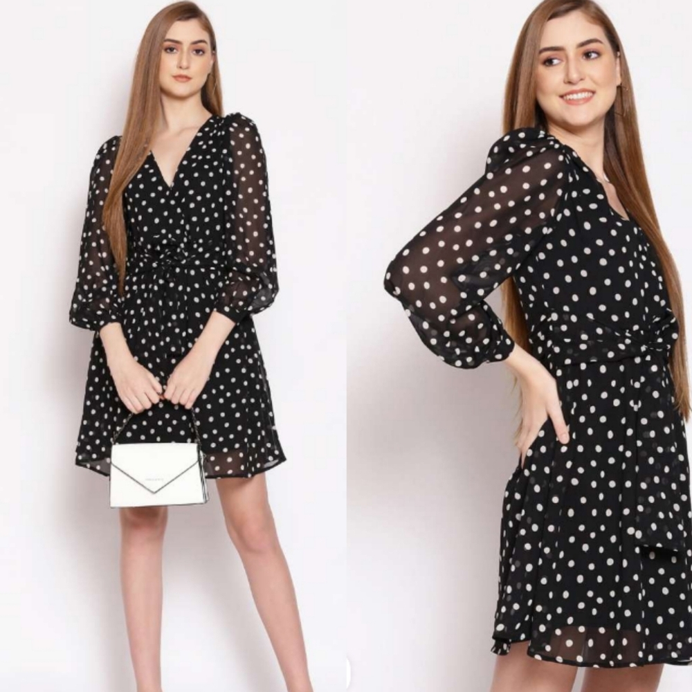 Forever 21 Black & White Polka Dot Fit and Flare Dress ⚫⚪